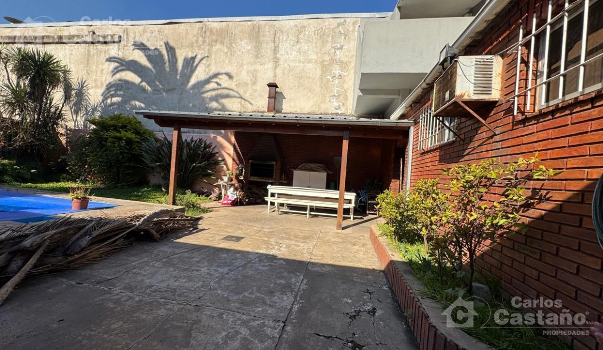 7092916_77650643422900212022371871621906611867055210307706431283728644211200223638845