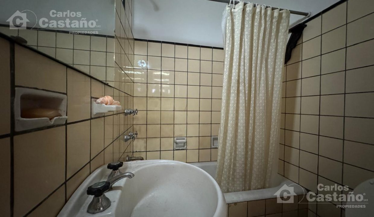 7092916_81292319330291144552966868554690343417983510252731244066540464679647788257102