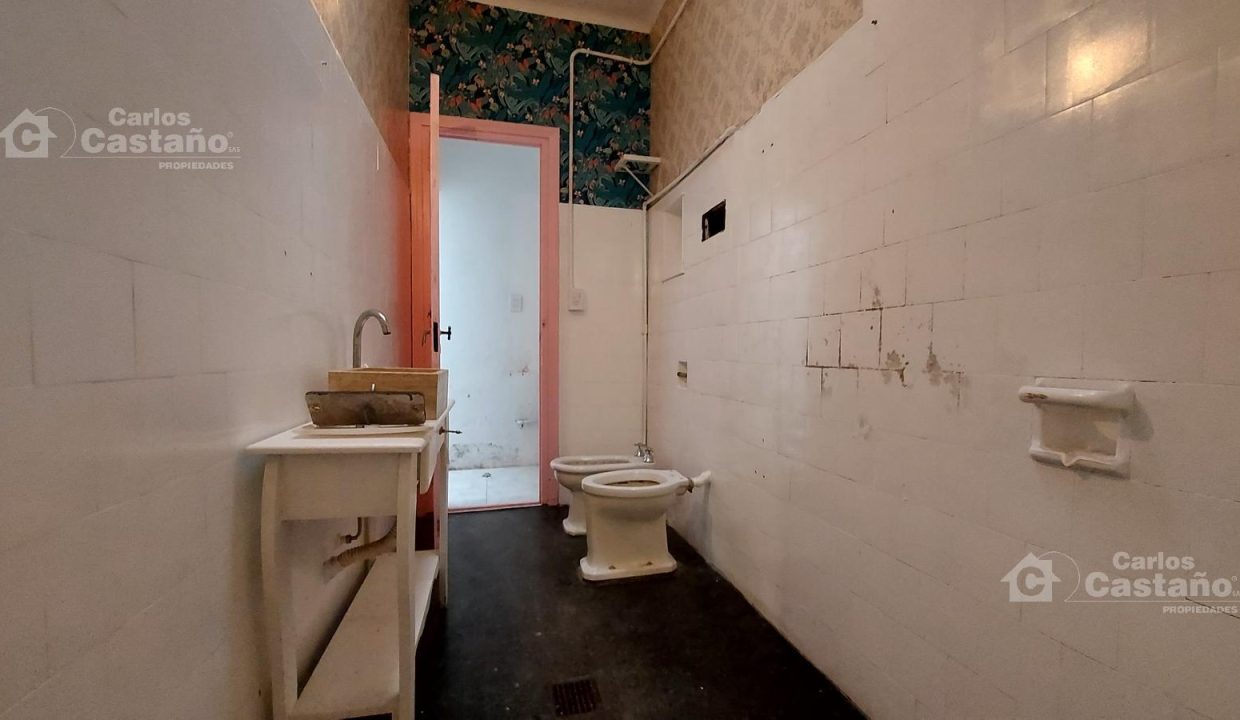 7165756_53787765046025542019925312459540122862165433322778843894205425673212744728543