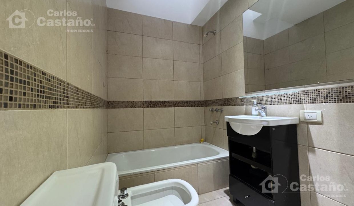 7174271_72252739435518629915923733227621131578057981493625141050978149333344631538798