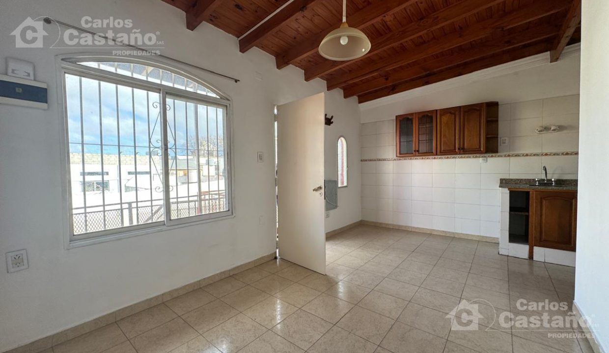 7189718_109674317674993188243083128331495767241644976044002483710983596944974920642446