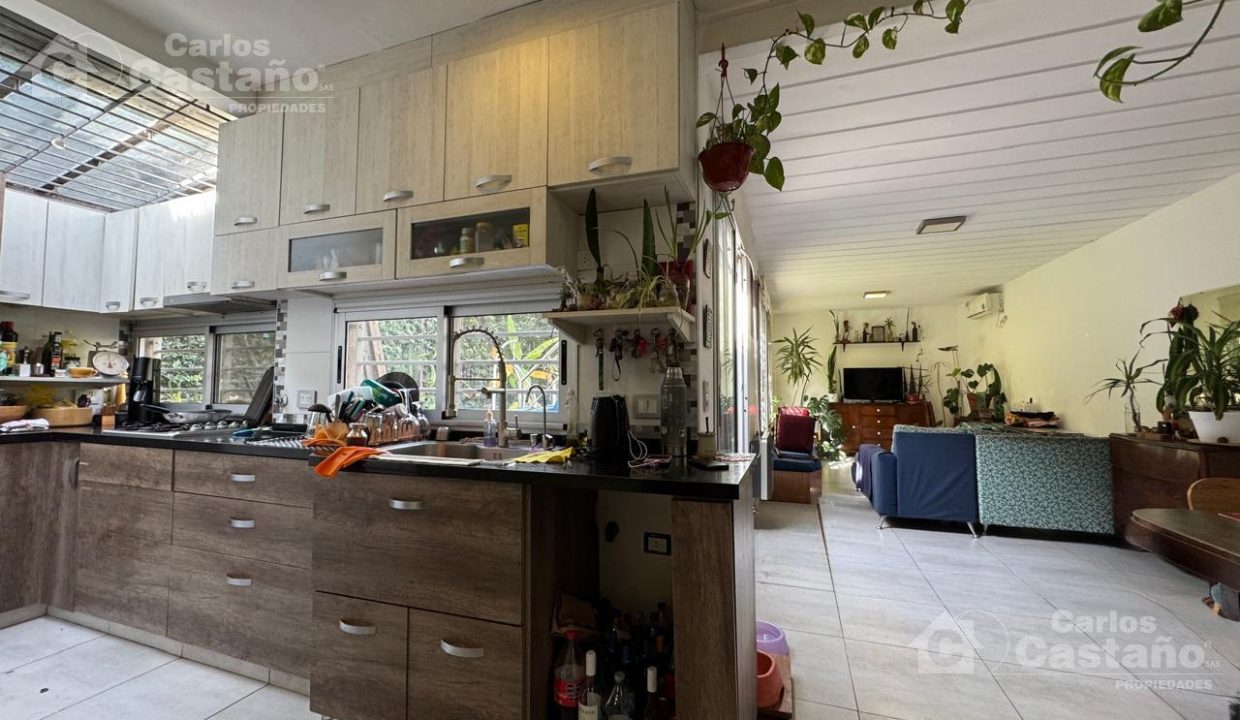 7194483_5592530053746351390696272920358436296752224363302067883070985118661388854229