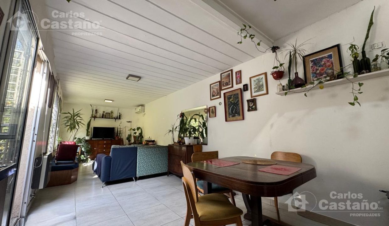 7194483_56495900787858871623027875823980838658826527361972045903421502160274063836774