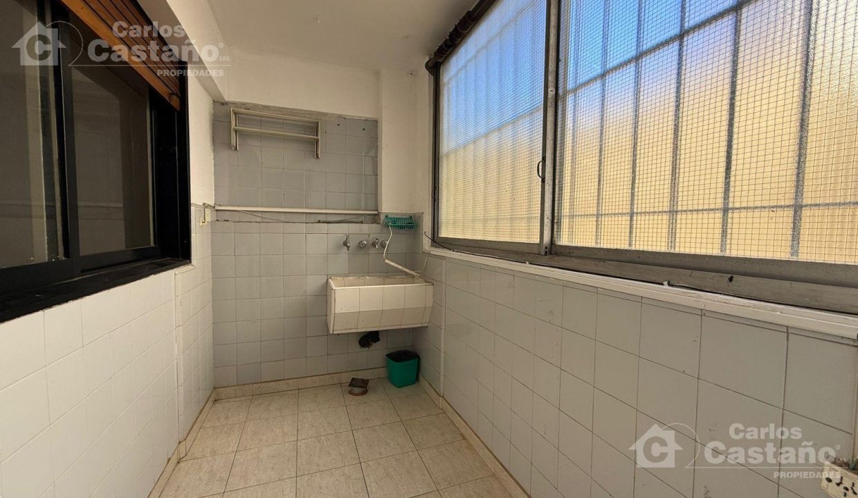 7201087_29261498193217160251757487637224466443638890941229297849982789675472703675825