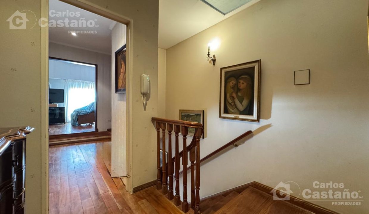 7212034_12499279760920566914661745423995792685864106897690673346117803138748138060210