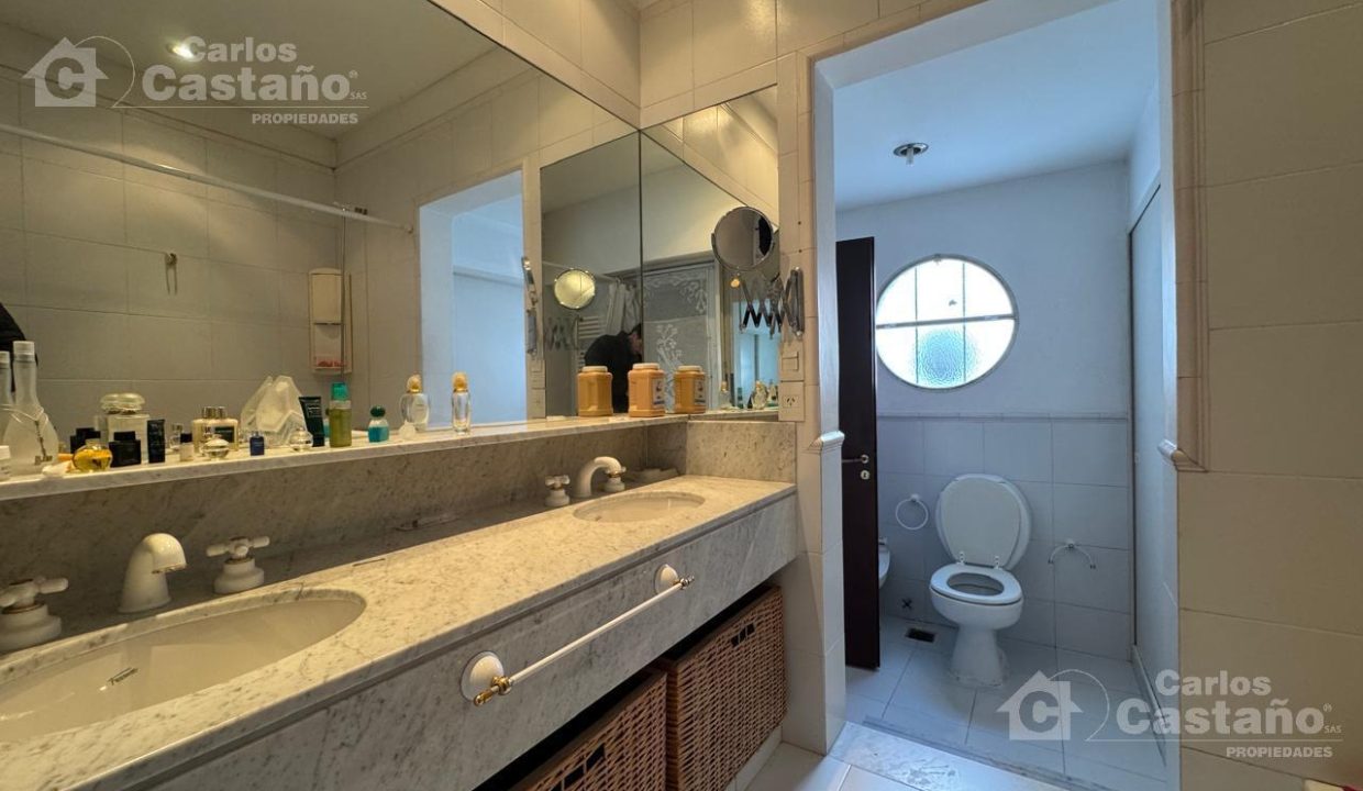 7212034_53825223202123474062287406365499948059236136048419001408846452901195494320703