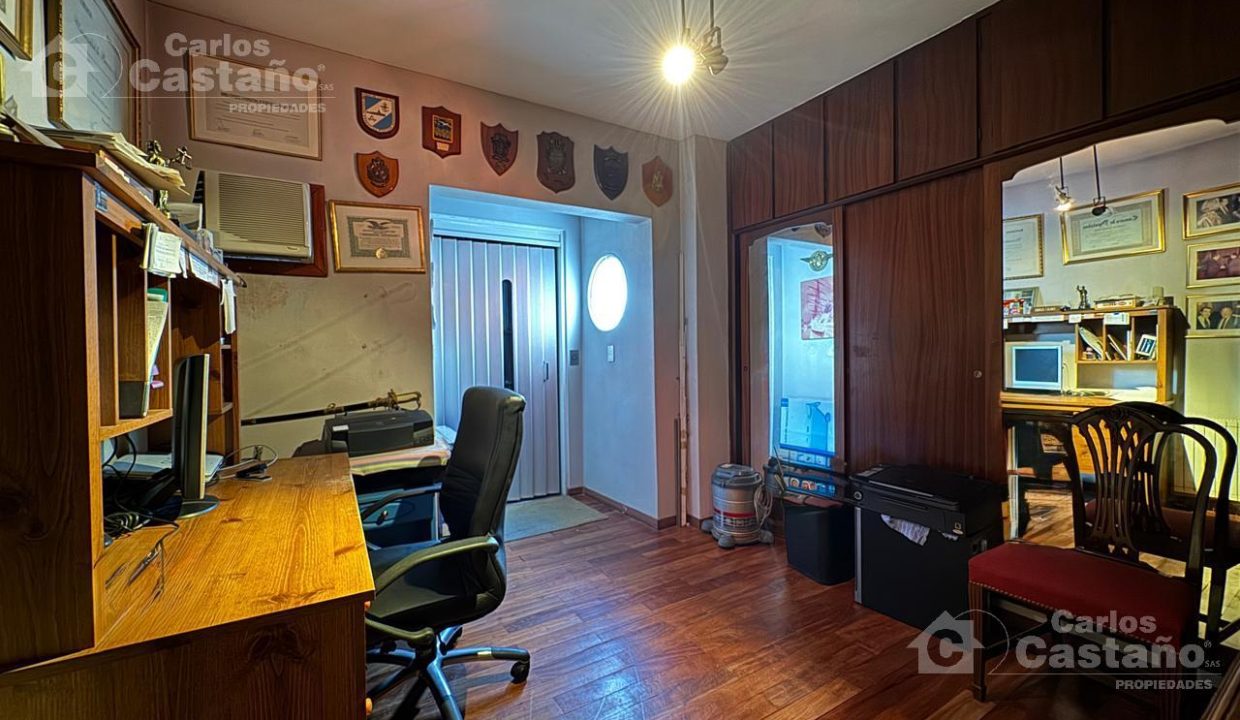 7212034_62388429911688738802960340759363899021377293219864412397554978492841625307965