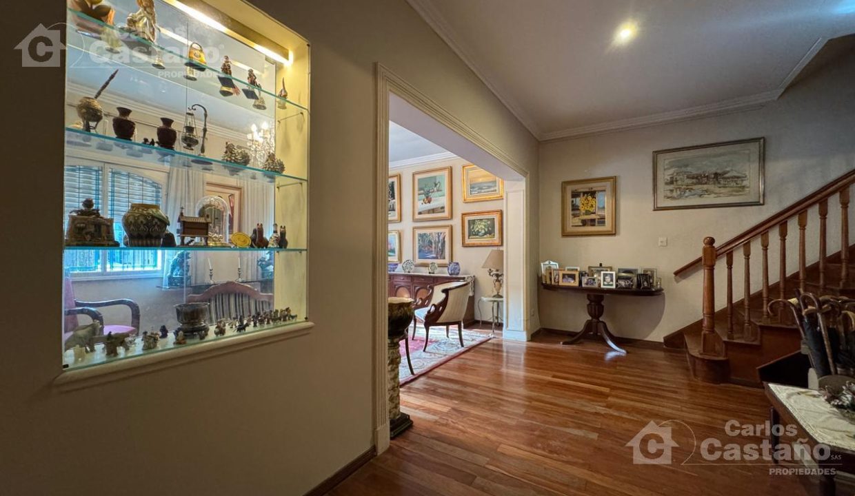 7212034_76704265303507124014646630355395145018885515690442030850842999269717263070580