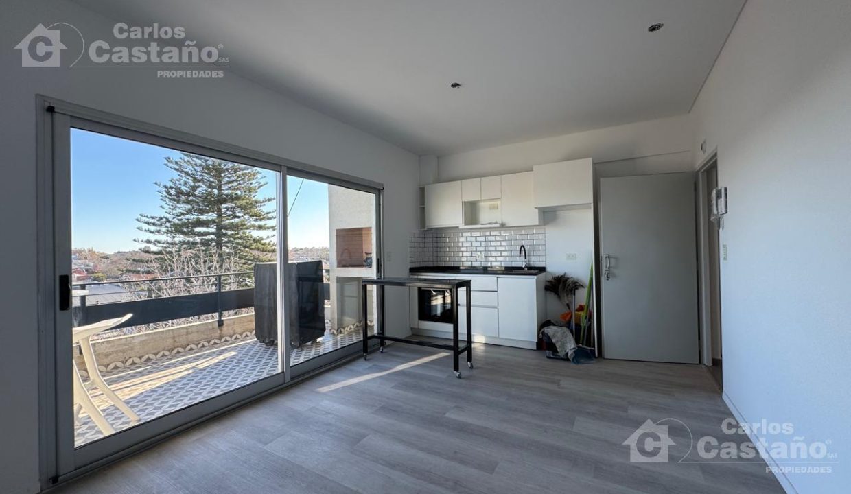 7216097_909710481954274878171822860620186309240215727997949715711698664007027504451