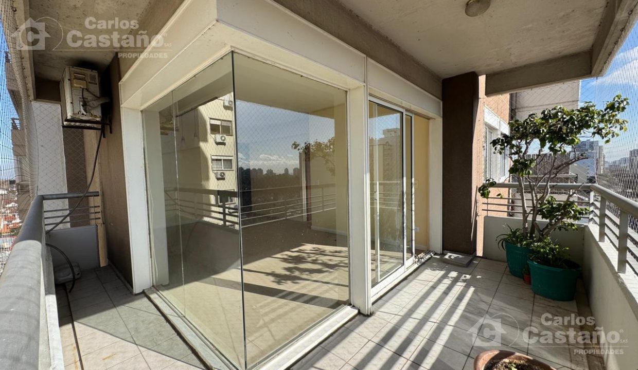 7249665_74534608003528575766714655648037472351139846353752196144069570970523663642203