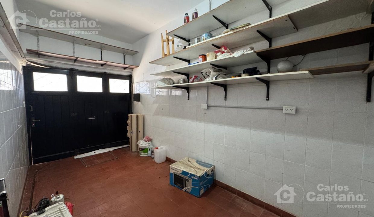 7261305_25210525384830261342310422675964819001571963175124183174659423411840382606873