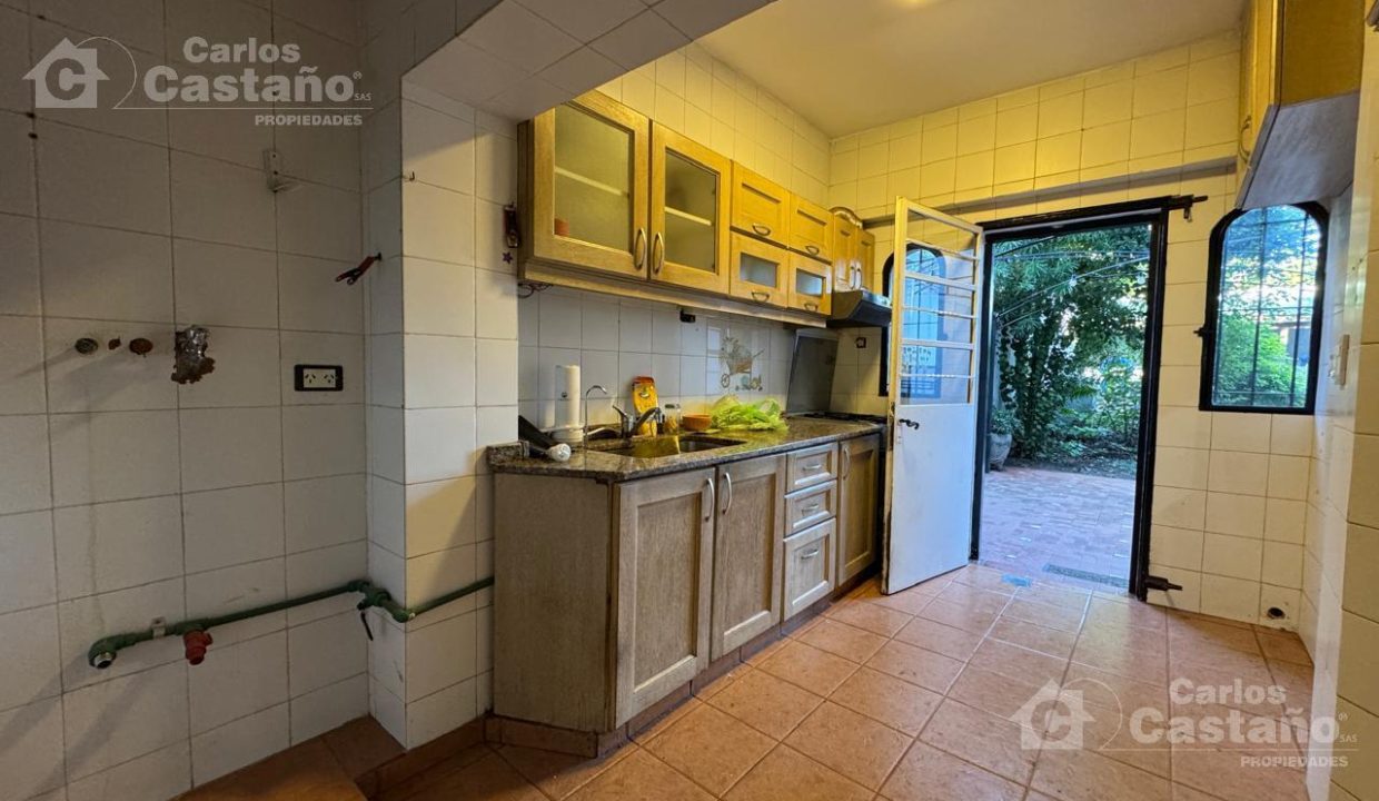 7261305_87281311769092414471588526560925421027260384703069552200649165106981121215317