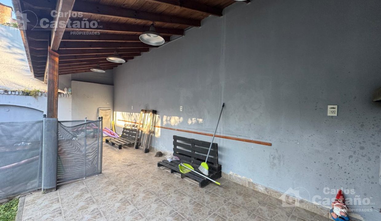 7261305_99948023650210689509248720238328306498600444954444504575215702127404143330840