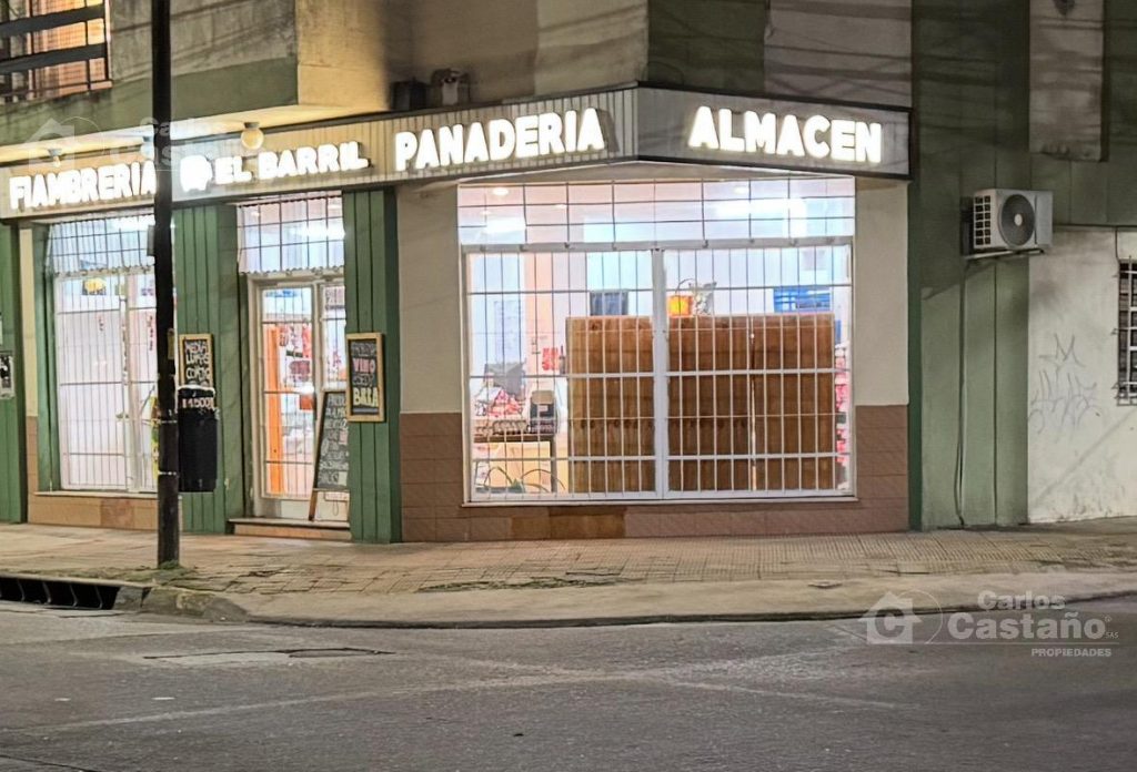 Exc. Local Comercial + Vivienda a 1/c de Av. Maipú