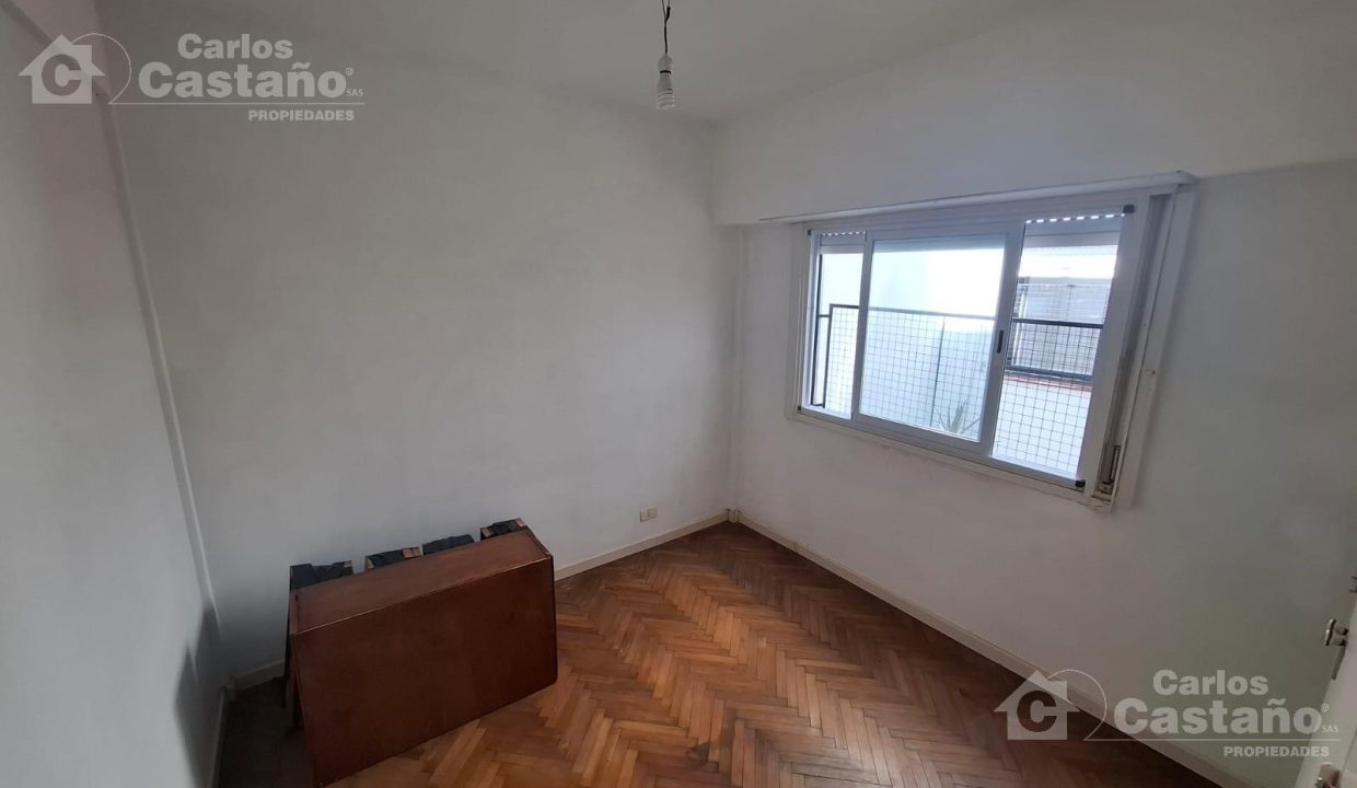 7302980_78130509530675243381383239094957257039131785180766856312485608705359025856406