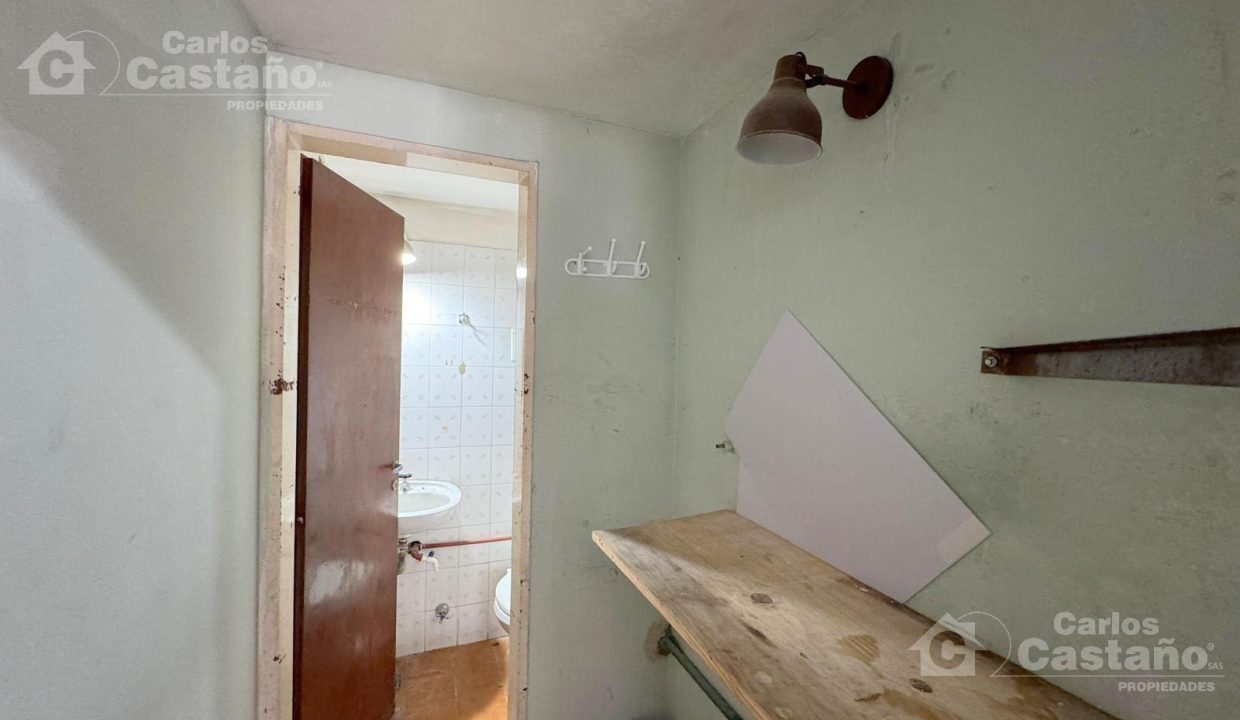 7317147_13044418155401645393539780076862698347093601731237157723516588583297037205497