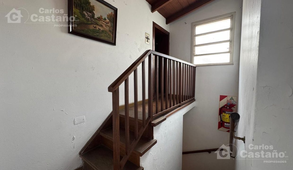 7317259_74140076722925715393281414489062540366622403614779382105917933927291685559508