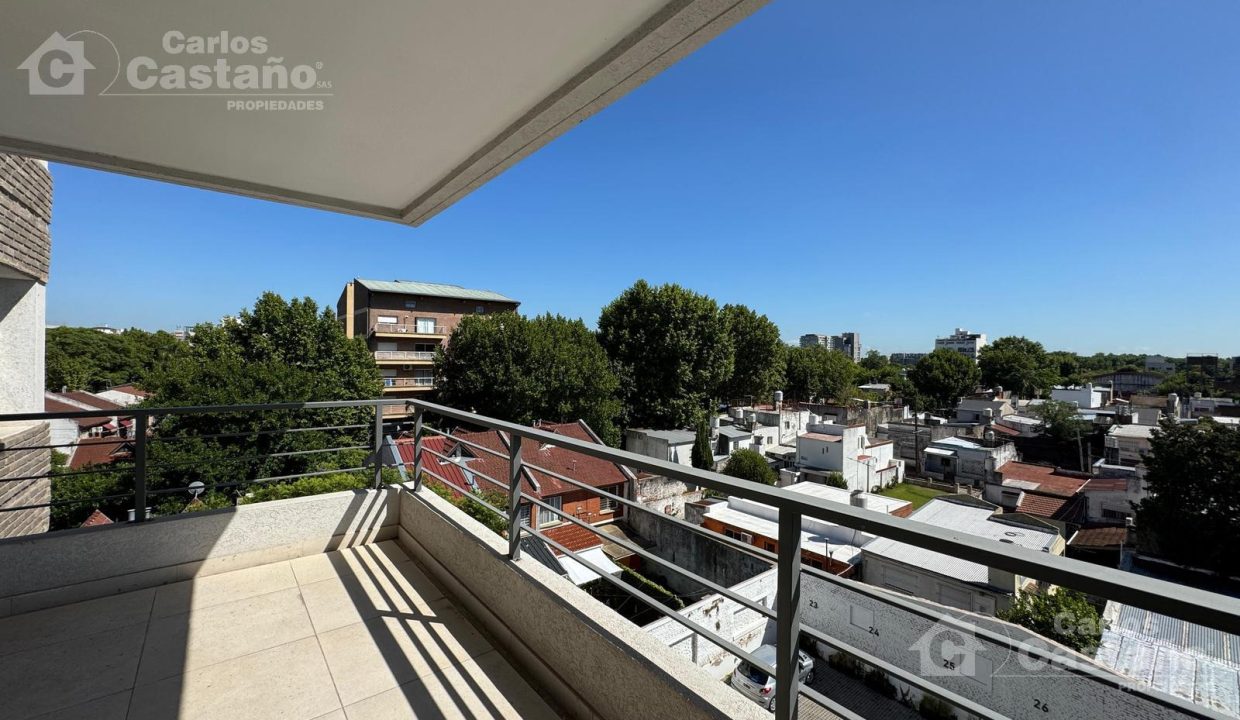 7317498_5869035178995860629277530564427513723643268785752072311503777955798990827449