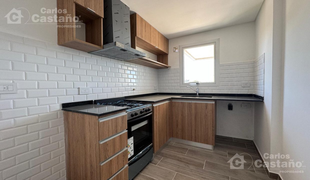 7317498_70416505110137117008883876831165765142937423555318779266839985401348536120866