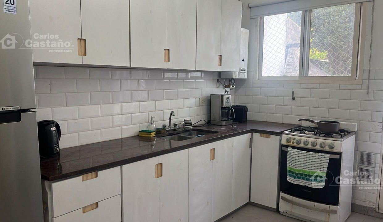 7353334_77623762855274733879924175532354289061798322680949258022936463985514425784480