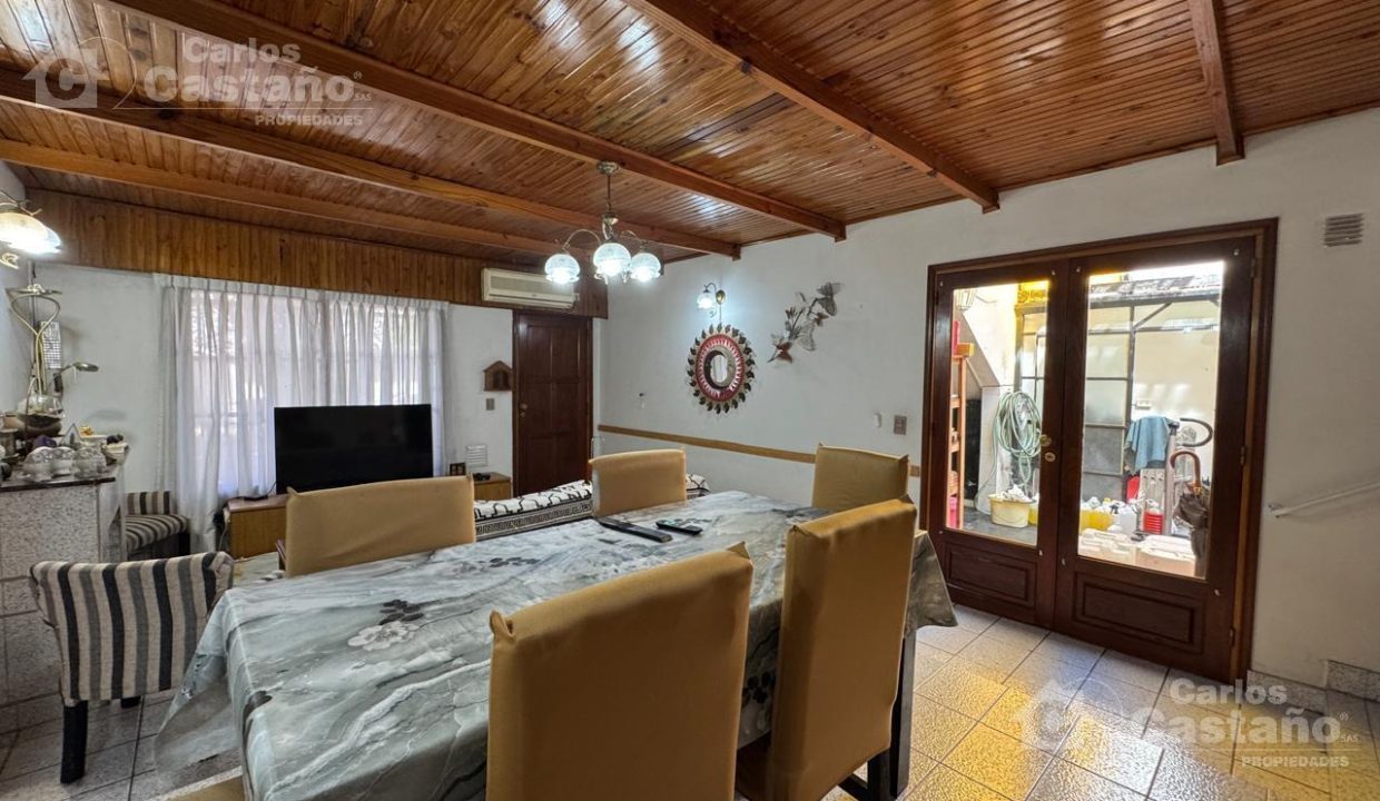 7354939_101405210001270000623338523320044350667525448011612201674658710048367066397918