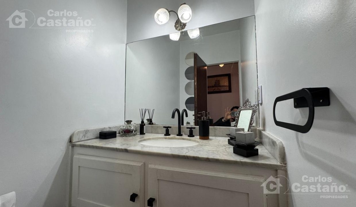 7370207_76880588158495414406241953209558609480575693959909797395472325158278263242103