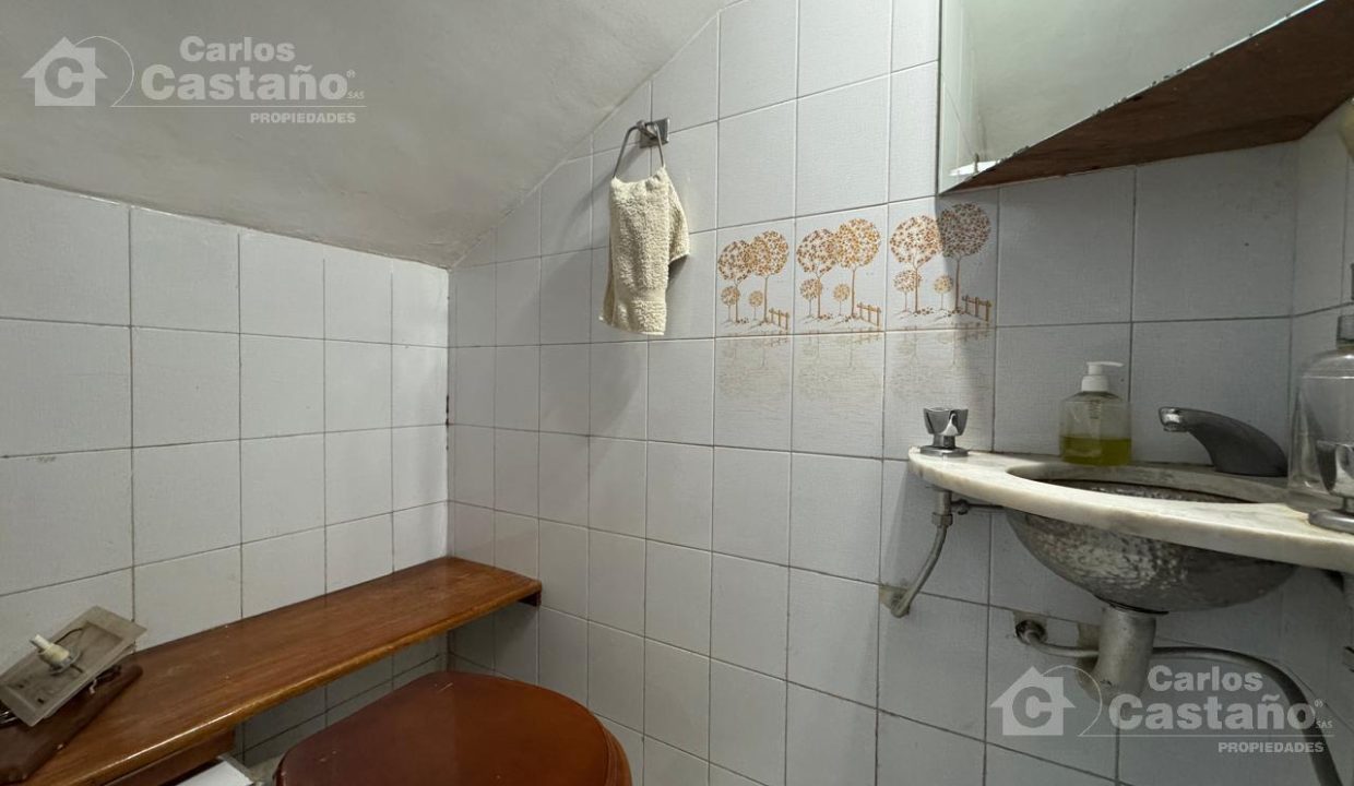 7383247_39928995342070500381660231687024767198233749438007236692579729857838540256333