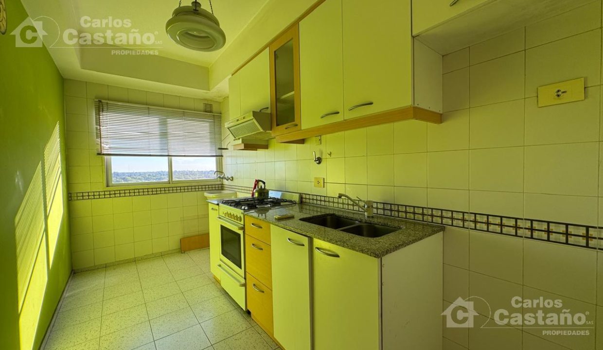 7384377_63290136411997125866458322733293054112696315563091626697166962869321888525720