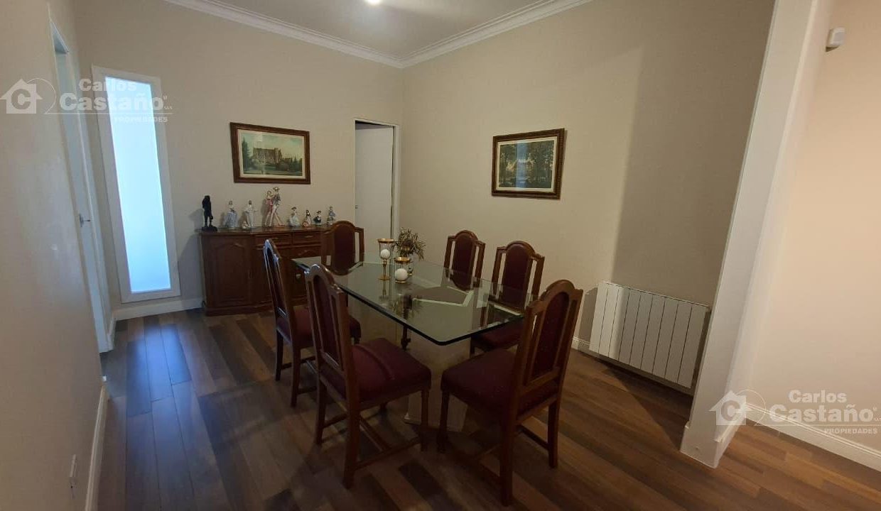 7393379_75076144053778352089673811693167267764448785813867111920996608663860022030279