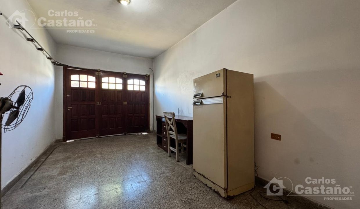 7403485_39731465763850007573660032722773079136739203929963207067509249003338709147447