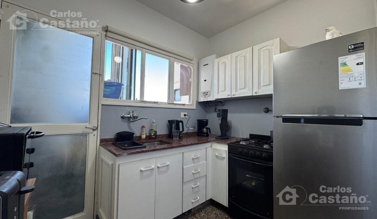 7411078_102698415564146912378337983559279914185442101363497226112807661461960174247283