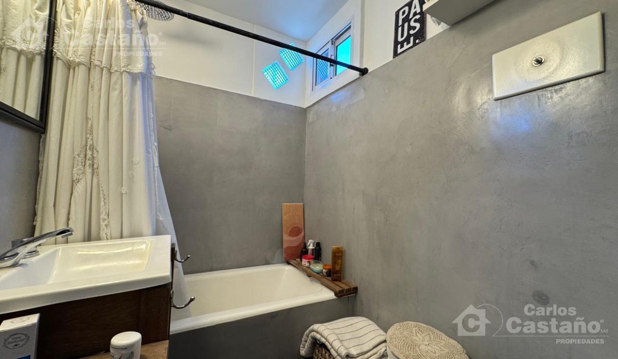 7411078_106322480278241726569174010439892977731921297058221484189166271898959388404920