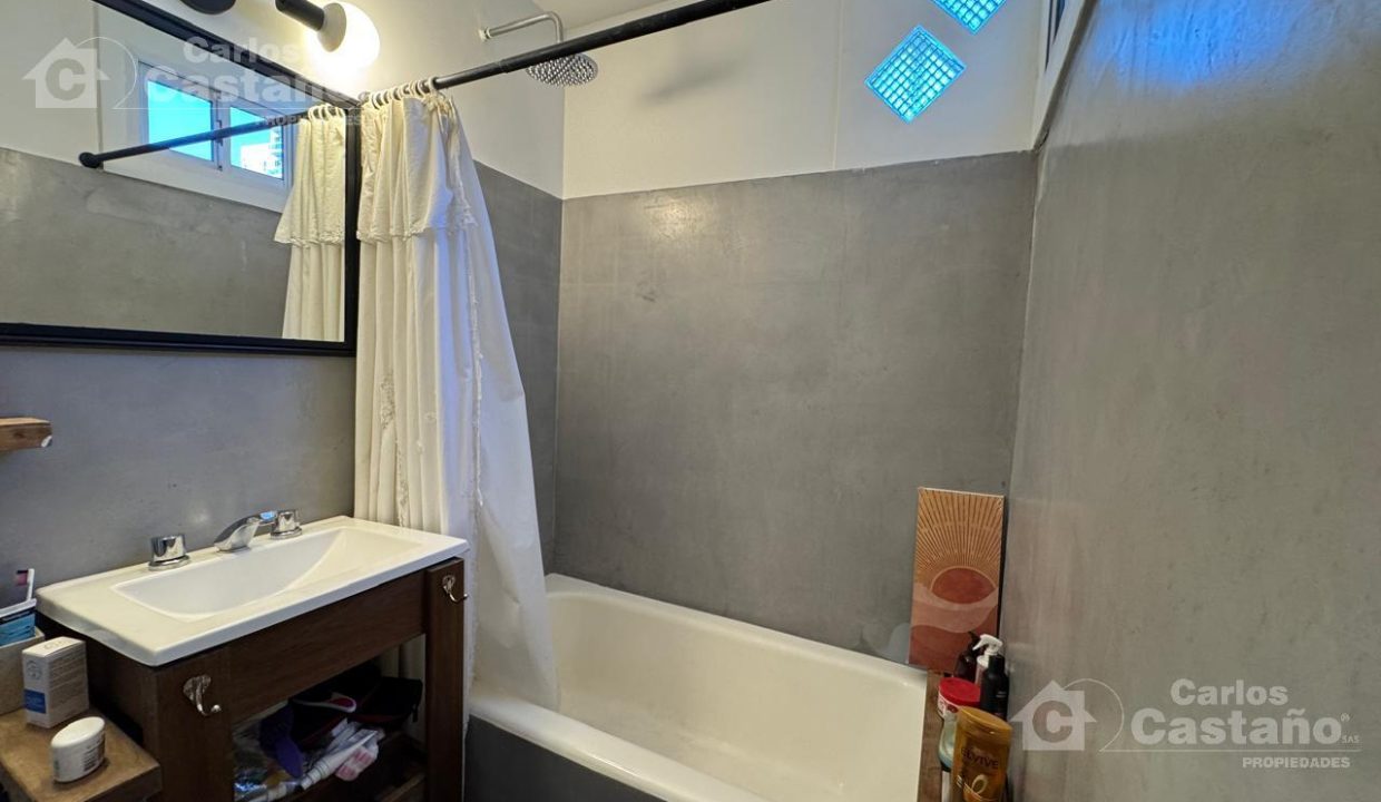 7411078_22622925644829505495871239437853612037710235656981621806134269610458641831088