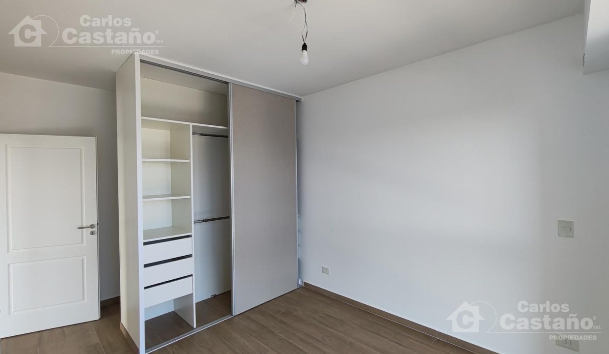 7425655_20941949632773712512551189181164048363361462045281060052536692071338712835566