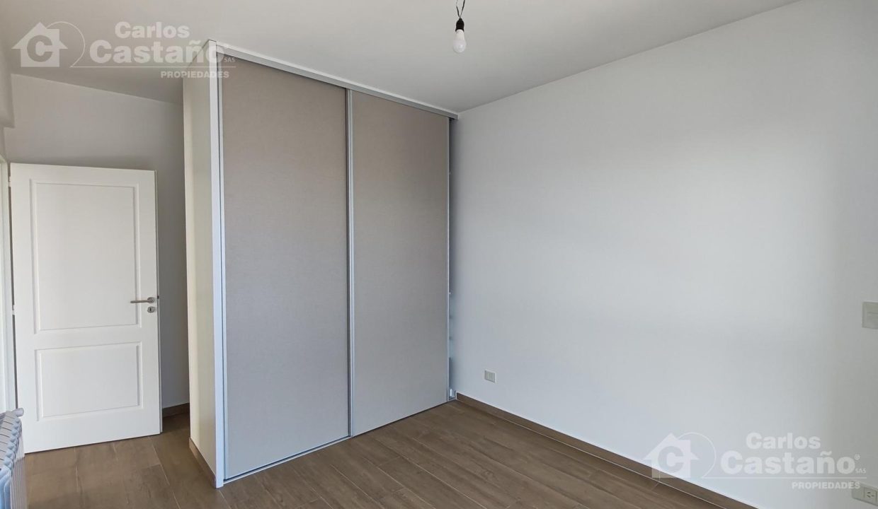 7425655_25124888375966462134207057433324610393951351853721710381593892106202658275051