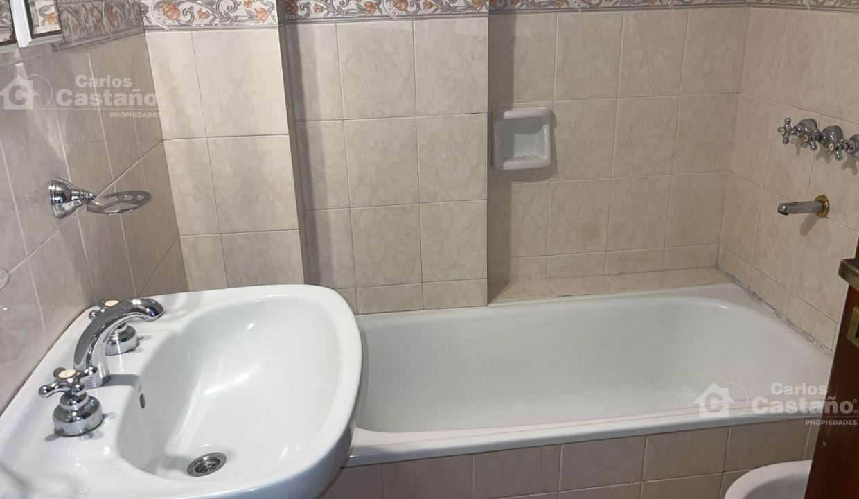 7425742_94317179822037576579897485040771747287870336340940219784479386238536799801826