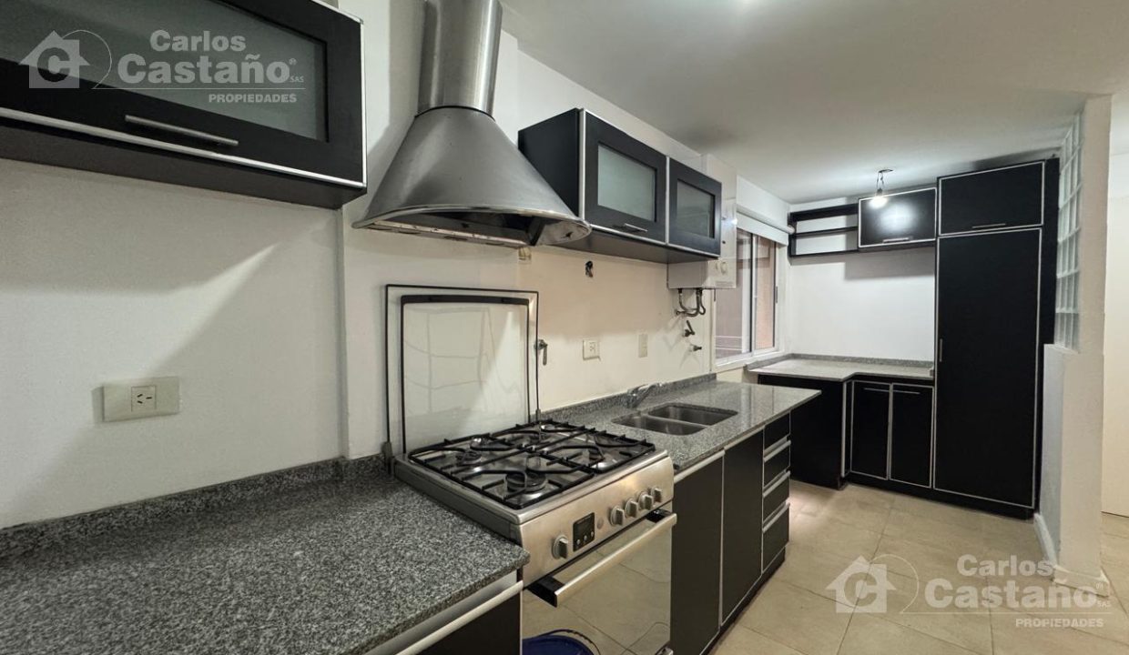 7448560_1094354065993044761051855059065884351963379820733382827896782201714364450483