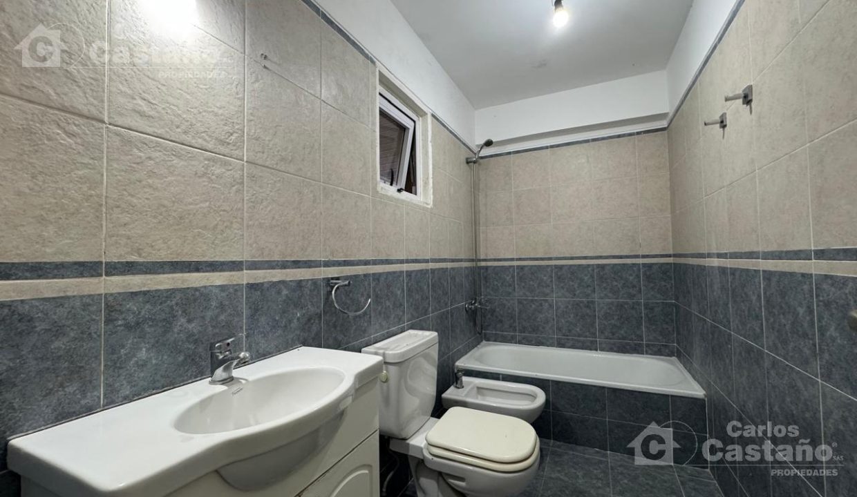 7448560_7742439468232177707262955020630217828219411135943657828866523650518655994167