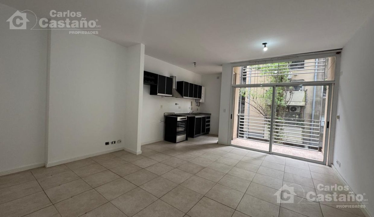 7448673_50129626405652130360404898574992012435831956616559583097835301036508261883075