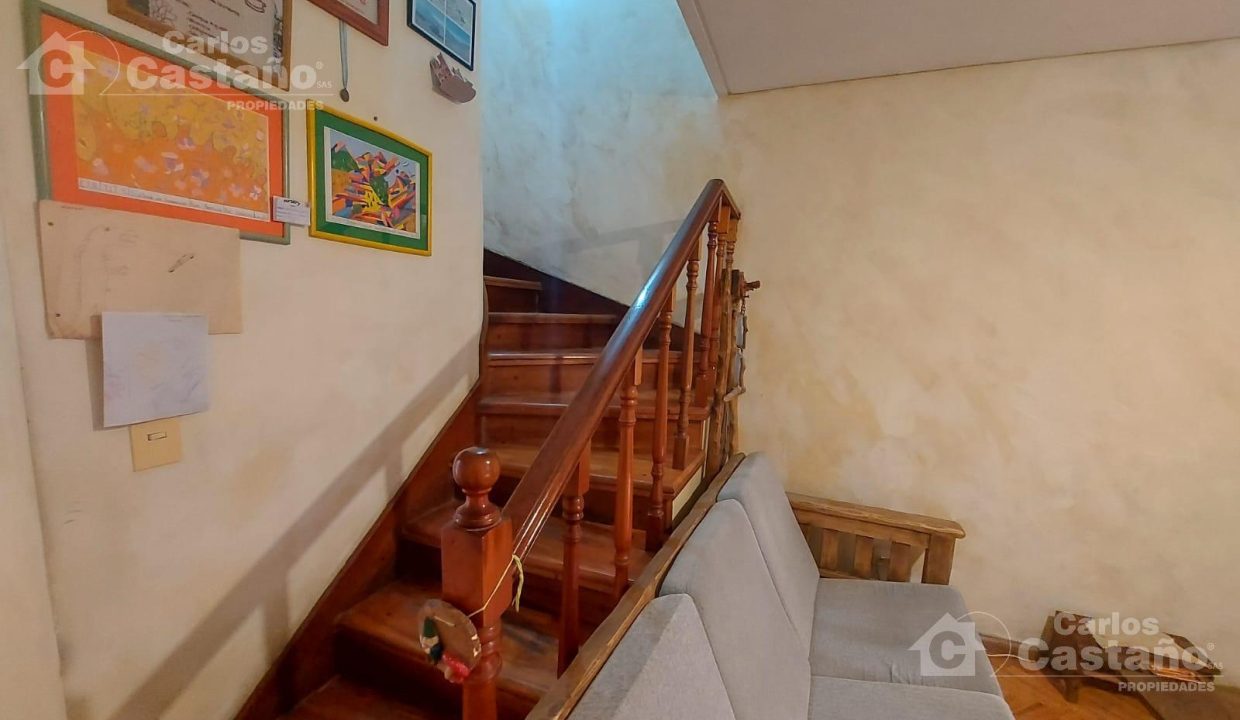 7469451_13626499871151337478437285382312598854694577549419744268424242055420180079938