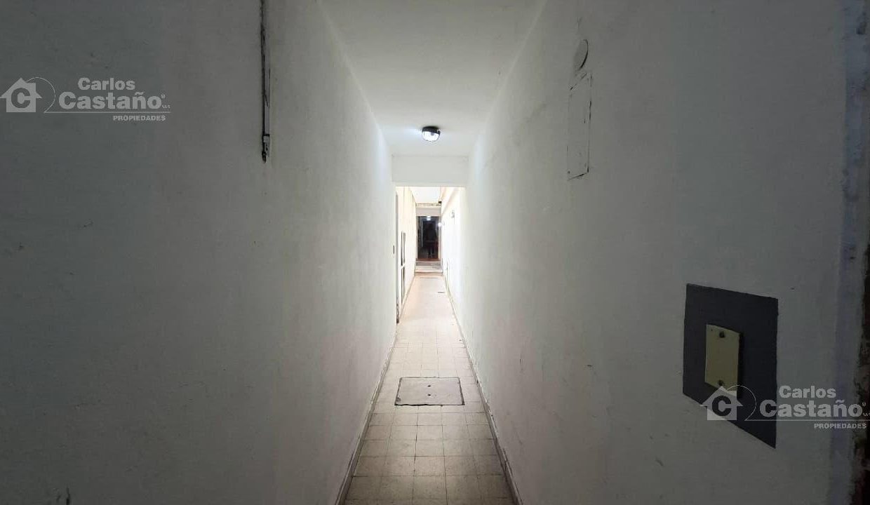 7469496_96635006585727833268423083318880769759618483133260561385021722738862776208787