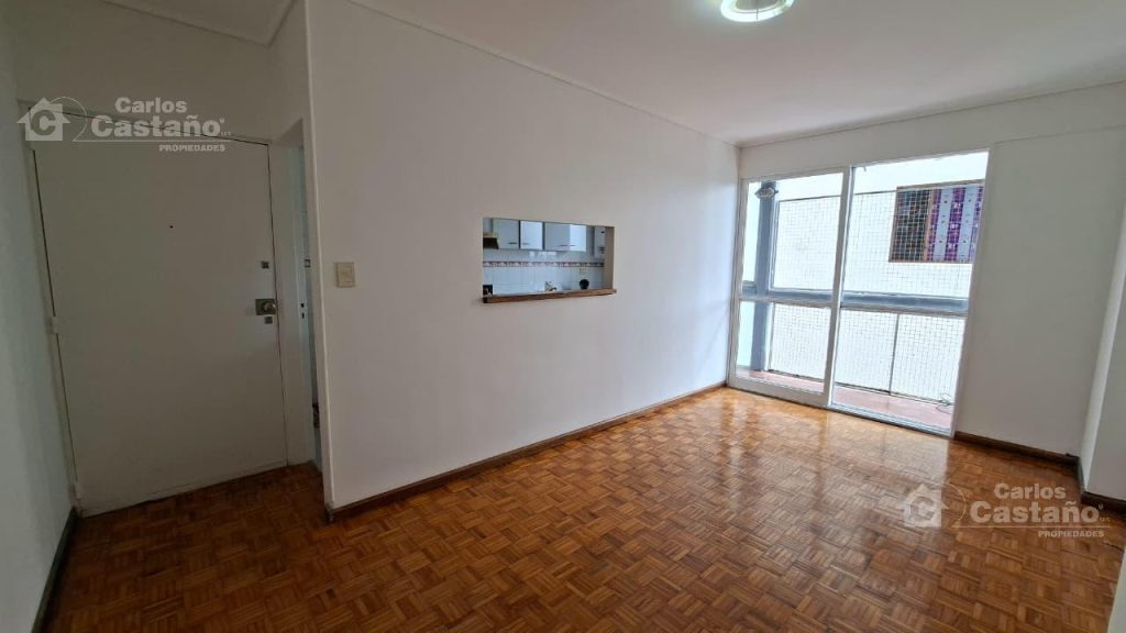 Depto. 2 Amb. al Lateral con Vista a Maipú en Exc. Estado