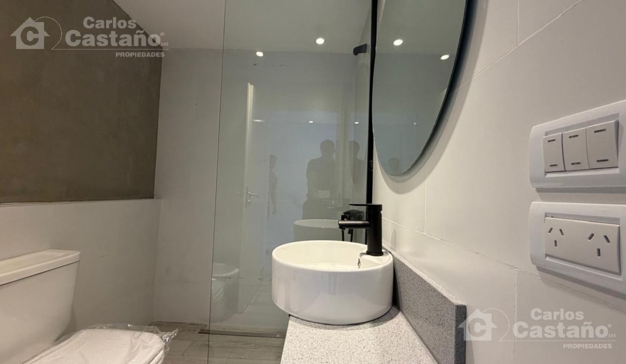 7533226_32465081709786348609646204954414179844991528774710978275157895763537483631133