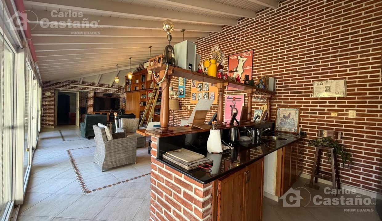 7537907_37486468607158449262317082232109695539165538614179067705520125103027651213858