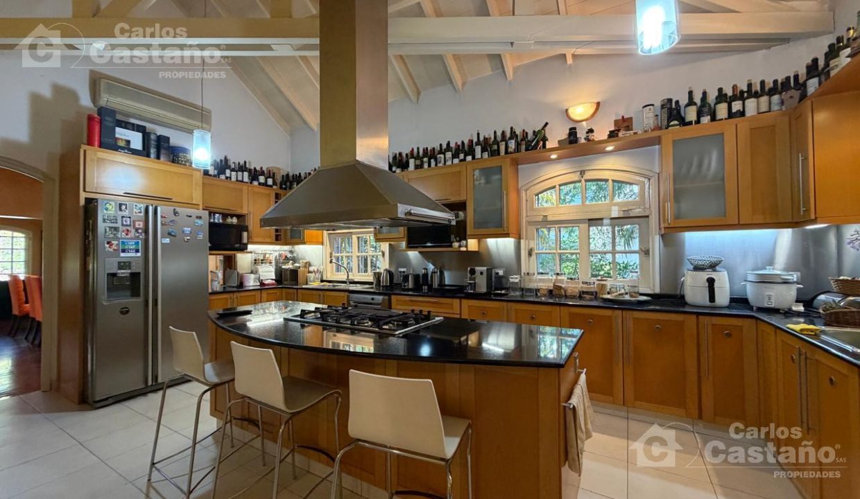 7537907_40477165499827410686139898833817369599138158014954329905878333804464938105931