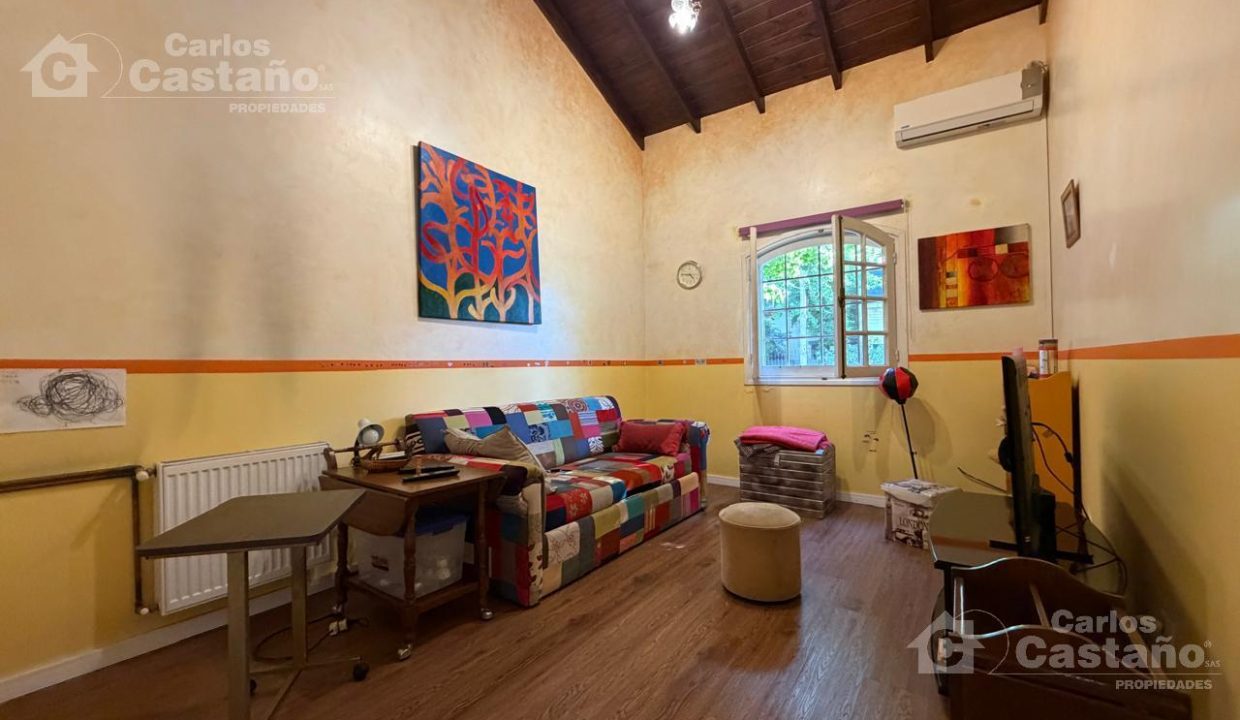 7537907_4484369032930996807789351374520307359064221974899903985105821390071503441385