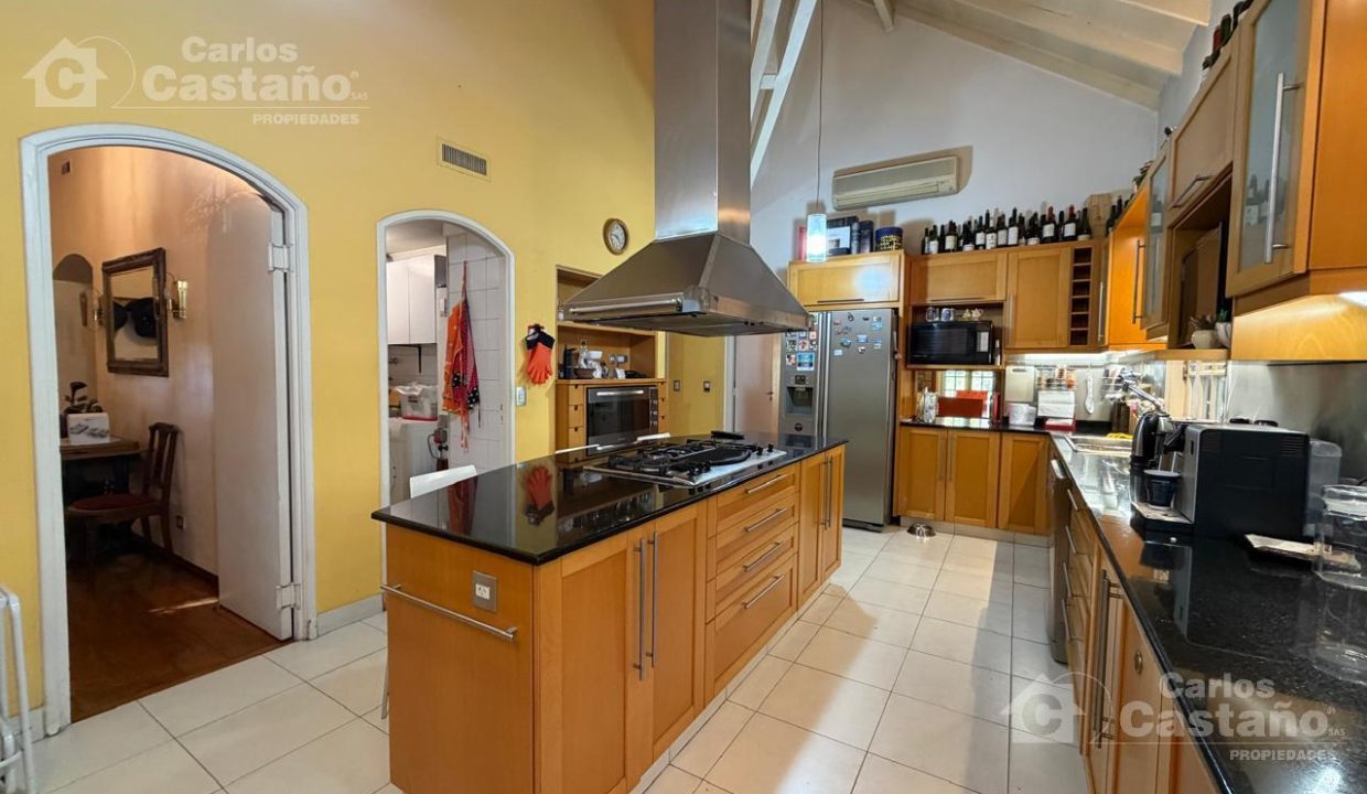 7537907_56199164794905288535096211080769182174000118265575204950249115612254007943241