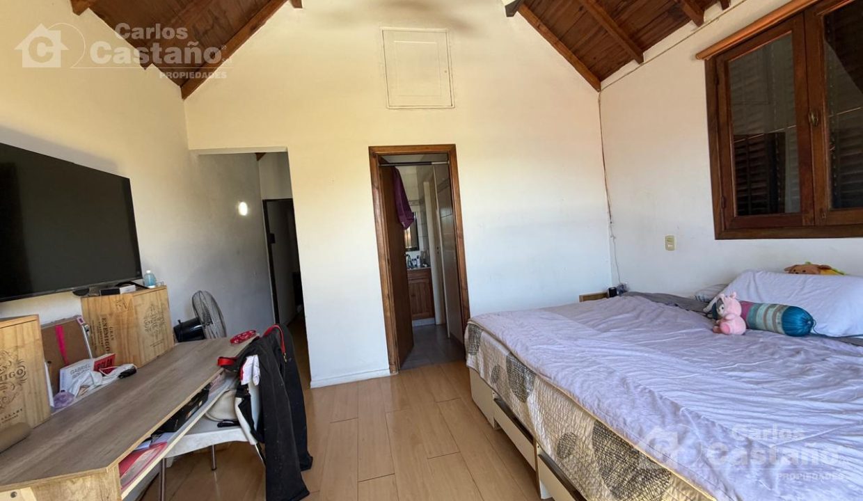 7537928_85302592338584959278286430206869318738112305984626097166872718764028105197841