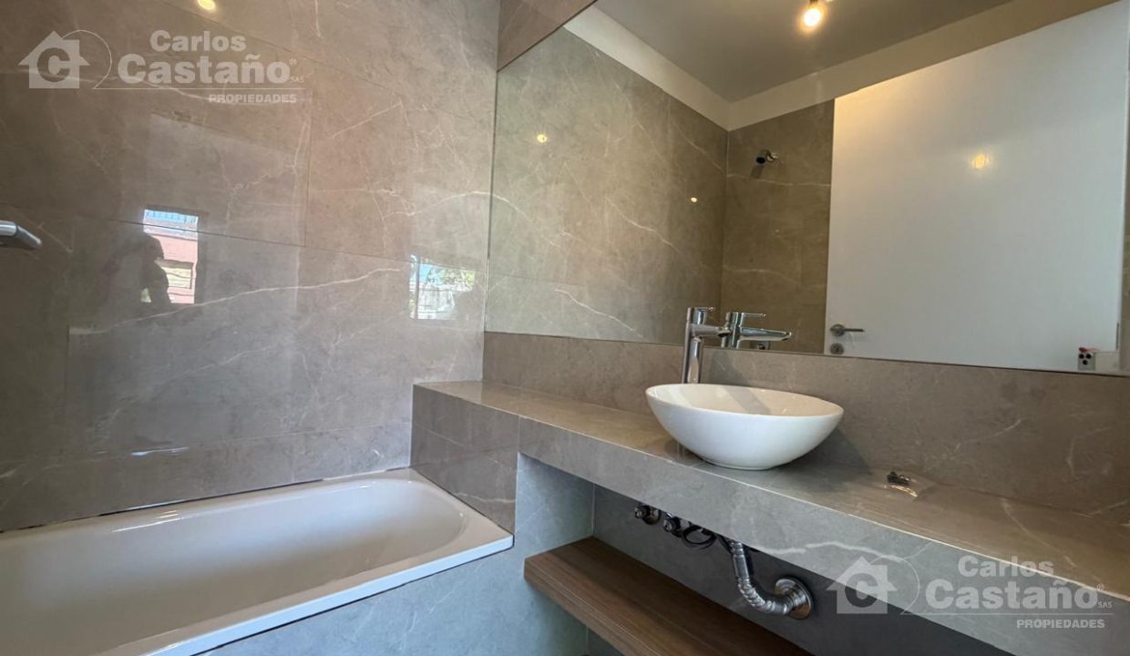 7541400_47961702835108301571207868782066135435654335781116122585036219257988979496977