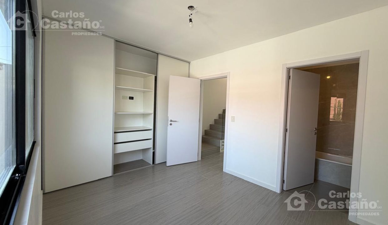 7541400_64707190070899812618615154969667840555649116421932309827850256043873417665230